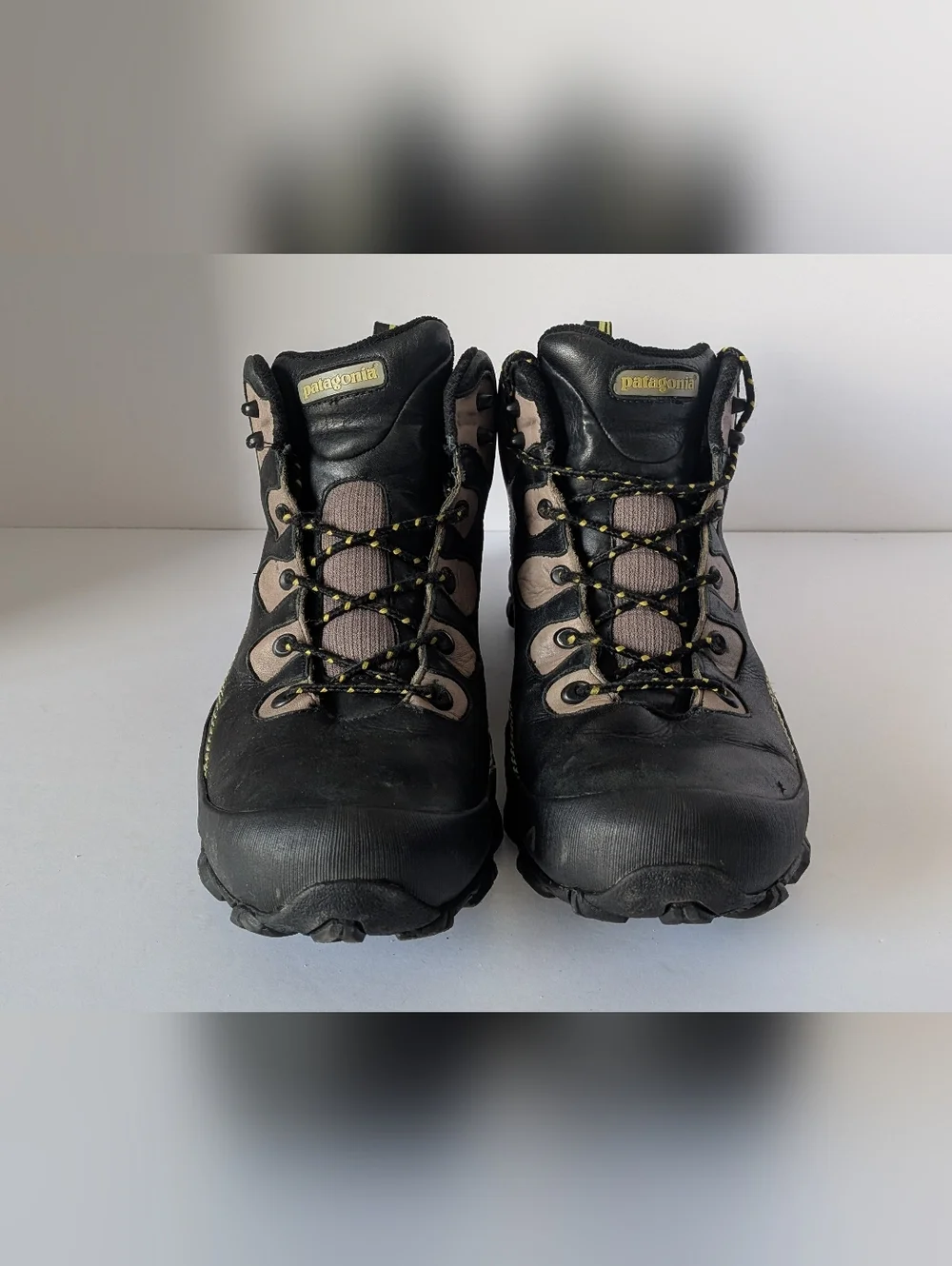Patagonia Hiking Shoes Men’s Size 12 Brown Black Trail Outdoor Leather Lace-Up - Picture 4 of 7